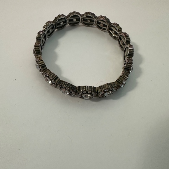 Vintage-Style Rhinestone Stretch Bracelet – Silver Tone with Clear Stones - Picture 4 of 7